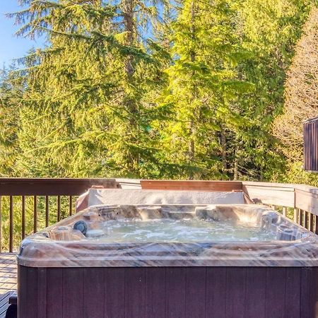 Great Blue Lodge - Spacious Ski Lodge, Hot Tub, Sauna, Game Room & More Government Camp Ngoại thất bức ảnh