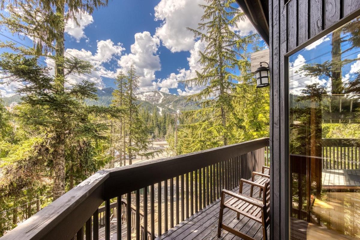 Great Blue Lodge - Spacious Ski Lodge, Hot Tub, Sauna, Game Room & More Government Camp Ngoại thất bức ảnh